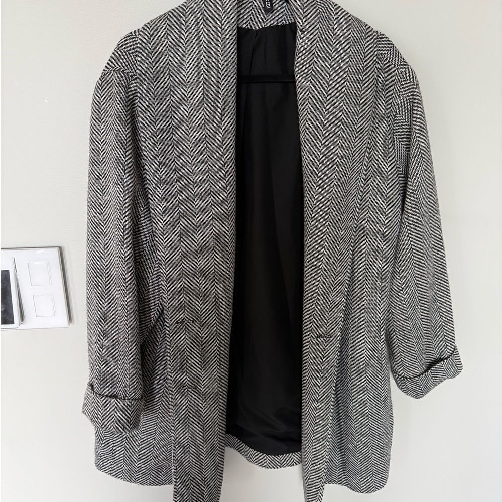 H&M Herringbone Patterned Blazer Jacket